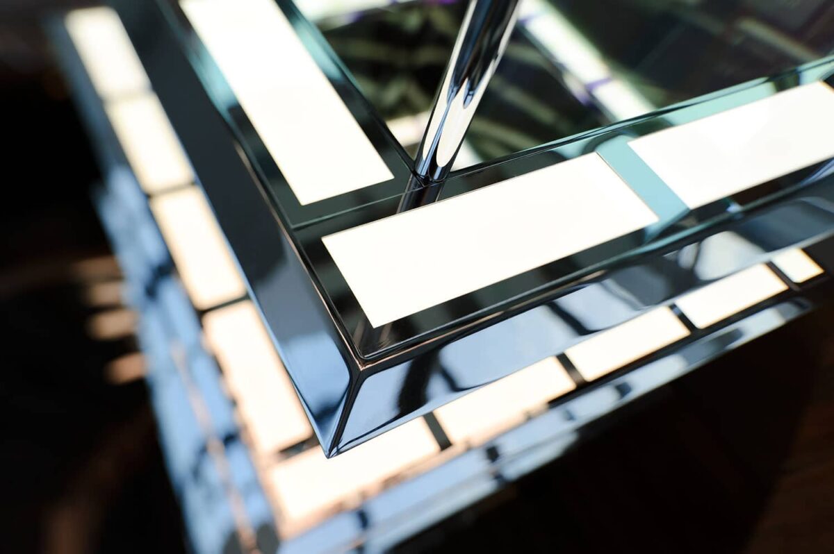 closeup of OLED luminaire by Kardorff Ingenieure Lichtplanung